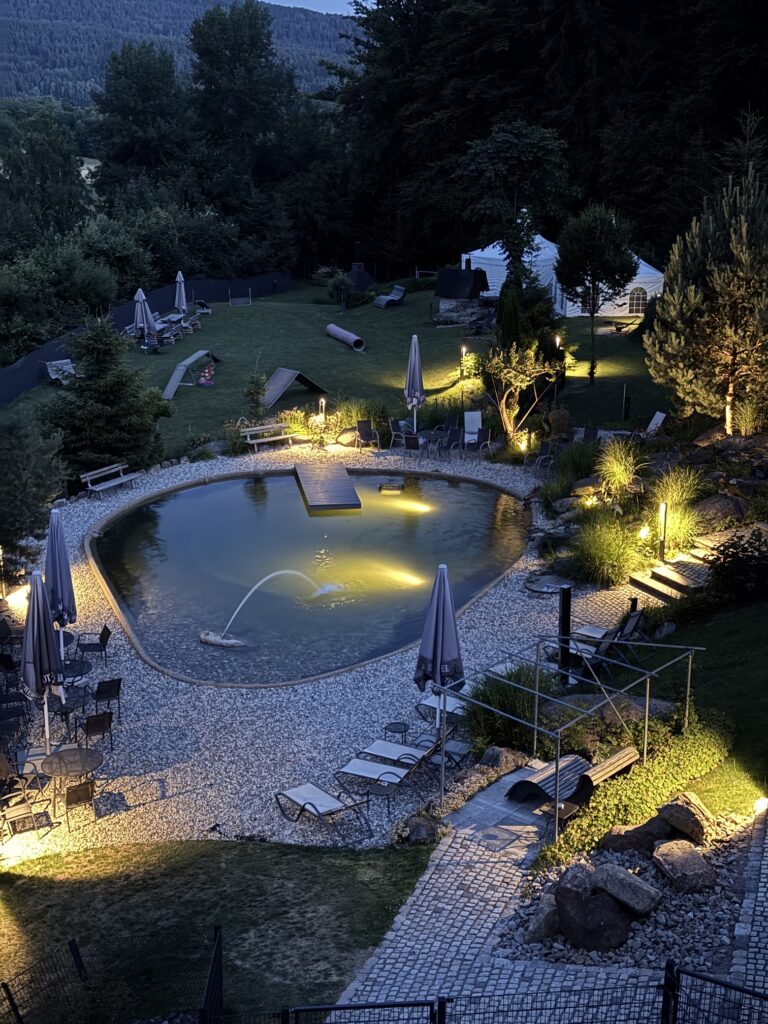 Natur-Hunde-Hotel Bergfried in Rötz – Foto 11