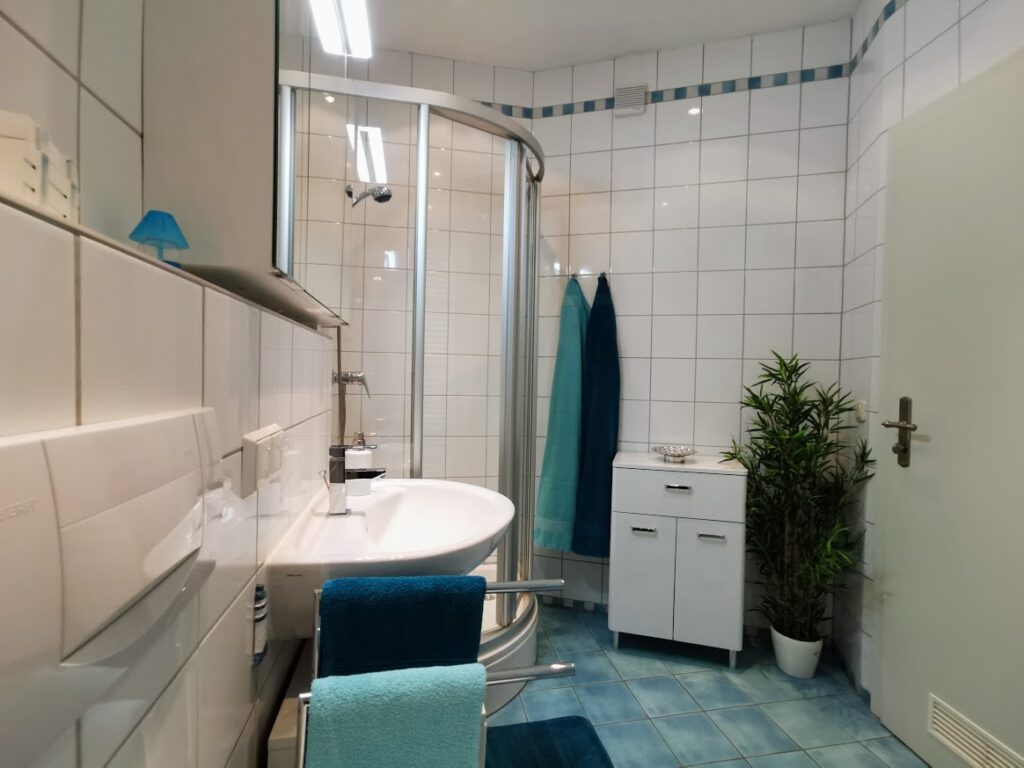 Allerheiligenkapelle mit Kamin und Garten nur für Sie – Foto 8